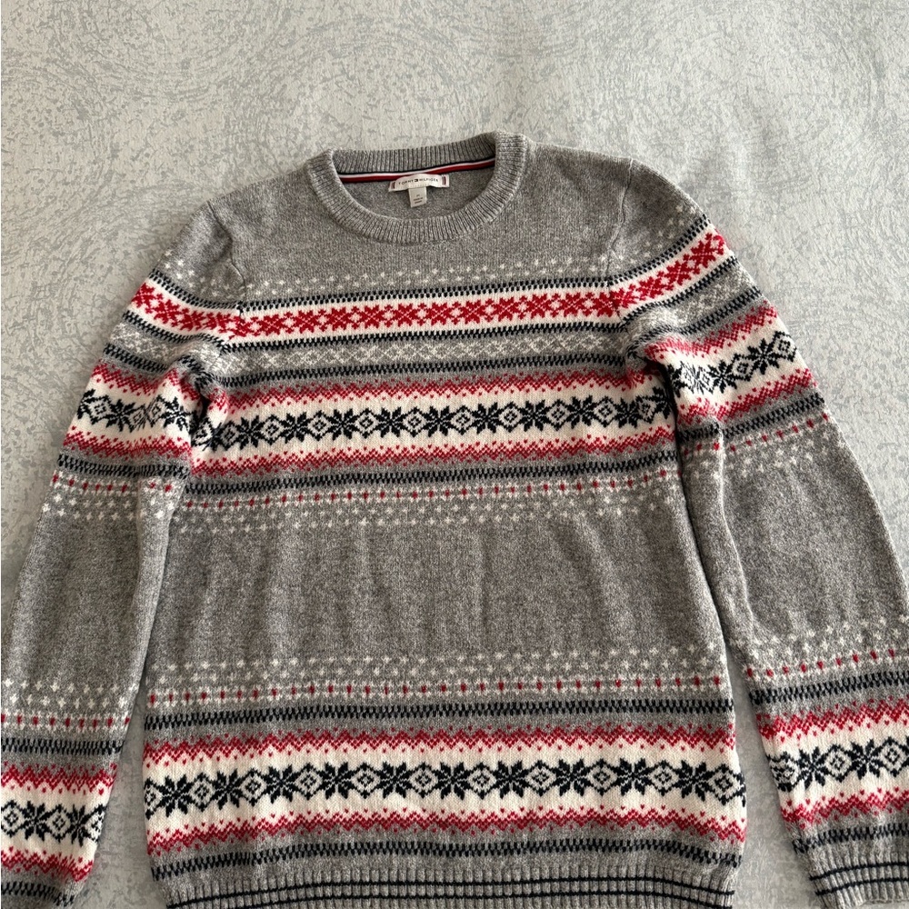 Tommy Hilfiger Red and Gray Crew Neck Sweater with Nordic Patterns
